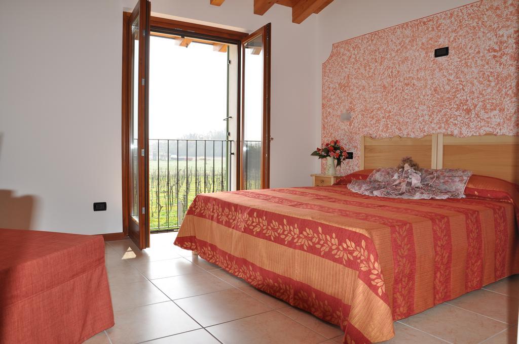 Agriturismo Ai Ciliegi Bardolino Habitación foto